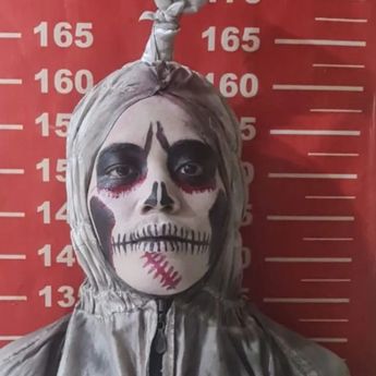 Polisi Amankan 3 Pengamen Berkostum Pocong yang Resahkan Warga Koja