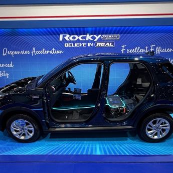 Daihatsu Beberkan Teknologi Rocky e-SMART Hybrid Secara Eksklusif di GJAW 2025