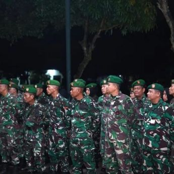 TNI Kerahkan 555 Personel untuk Evakuasi Korban Banjir di Sibolga