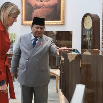 Momen Prabowo–Ratu Máxima Bertukar Cenderamata: Batik Pekalongan hingga Jersey untuk Bobby