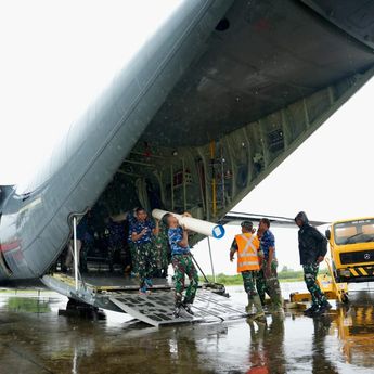 PLN Percepat Pemulihan Aceh, Hercules TNI AU Dikerahkan Angkut Material Tower Darurat