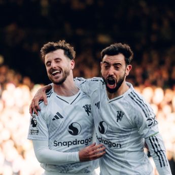 Manchester United Tumbangkan Crystal Palace 2-1