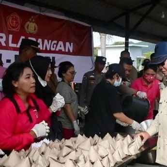 Prabowo Cek Dapur Umum Di Tapteng, Dengar Langsung Cerita Pengungsi