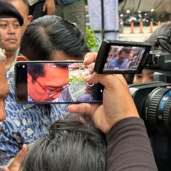 Ridwan Kamil Tegaskan Beli Mobil B. J. Habibie Pakai Uang Pribadi