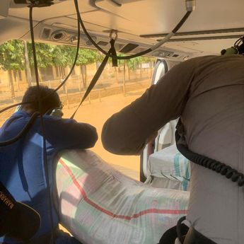 Kapolri Salurkan Bantuan Kemanusiaan ke Aceh Tamiang Melalui Airdrop