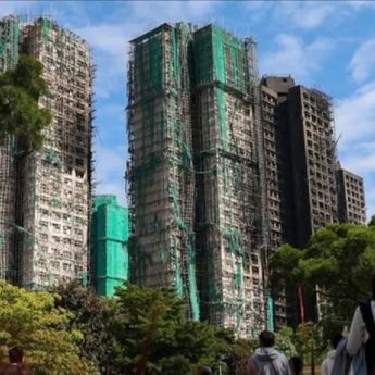 13 Orang Ditangkap Polisi Hong Kong atas Kasus Kebakaran Kompleks Apartemen