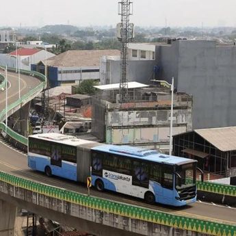 Layanan Transjakarta Koridor 13 Terlambat Akibat Galian di Pesanggrahan