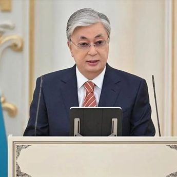 Kazakhstan Tetapkan Denda Untuk Penggunaan Niqab di Tempat Umum