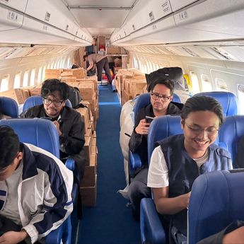 Polri Persilakan Ferry Irwandi Pakai Pesawatnya untuk Kirim Bantuan ke Sumatra