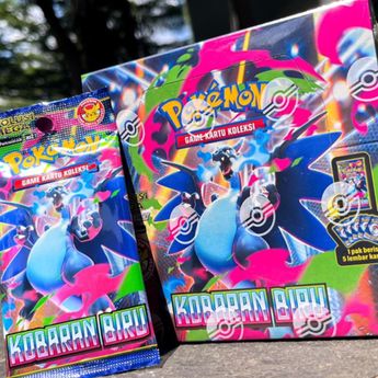 Seri Terbaru Pok&eacute;mon Kobaran Biru Resmi Hadir di Indonesia, Charizard Evolusi Baru Jadi Incaran