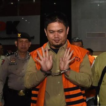 KPK Serahkan Berkas Perkara Mantan Bupati Kolaka Timur Abdul Azis ke JPU
