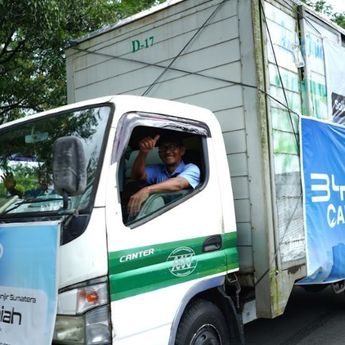 BYD Tunjukkan Kepedulian, Gerak Cepat Salurkan Bantuan untuk Korban Banjir di Sumatra
