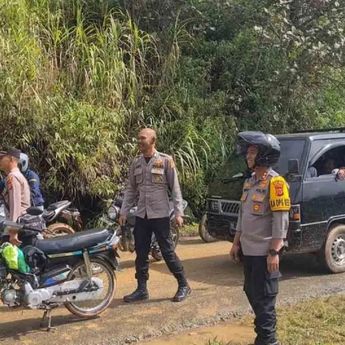 Polres Aceh Tengah Dampingi Distribusi 26 Ton Beras ke Wilayah Terisolasi