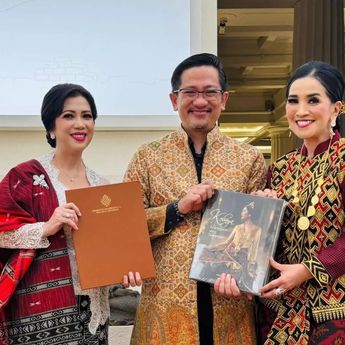 Kebaya Resmi Jadi Warisan Budaya Takbenda UNESCO