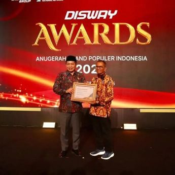 Kopdes Kelurahan Merah Putih Sabet Awards 2025, Menkop Ferry: Harusnya Presiden yang Terima Penghargaan Ini