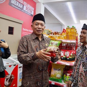Menkop Apresiasi Kopkel Merah Putih Tukangkayu Mampu Kembangkan Produk Gula dan Kopi
