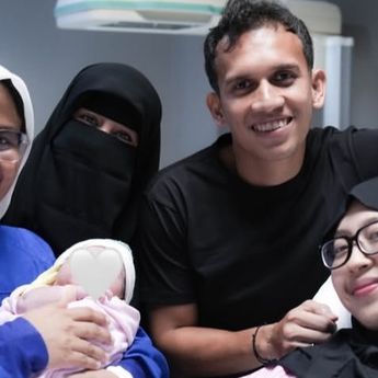 Selamat! Adiba Khanza dan Egy Maulana Vikri Dikaruniai Anak Pertama, Umi Pipik Punya Cucu