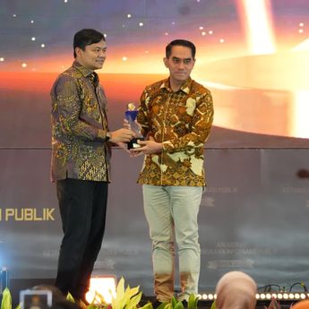 Kementerian P2MI Raih Peringkat 5 Anugerah Keterbukaan Informasi Publik