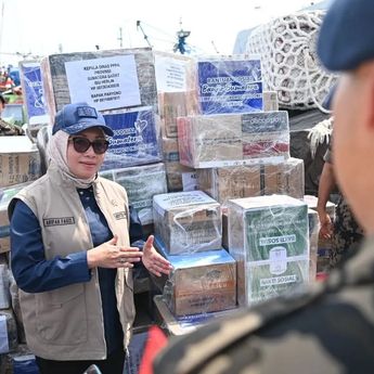 KemenPPPA Bersama KKP Salurkan Bantuan untuk Perempuan dan Anak Terdampak Banjir di Sumatra