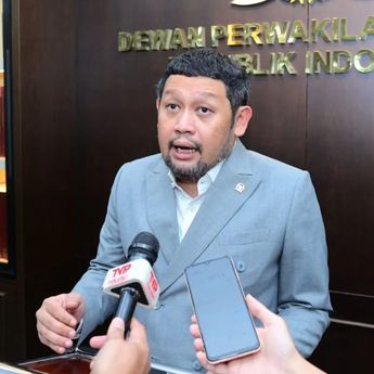Anggota DPR Minta OJK Hapus Aturan Penagihan Utang Oleh Pihak Ketiga