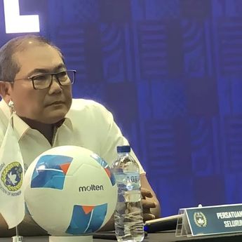 Herdman dan Van Bronckhorst Masuk Bursa Pelatih Timnas Indonesia