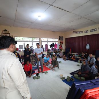 Yakinkan Warga Agam soal Hunian Tetap, Prabowo: Dibangun dengan Kualitas Baik