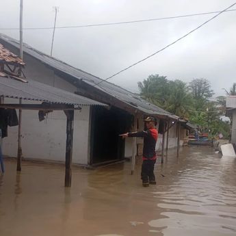 Ratusan Rumah di Kota Serang Terendam Banjir Akibat Debit Sungai Meningkat