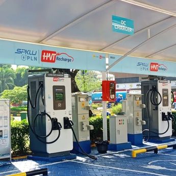 PLN Rencanakan SPKLU di Gereja Katedral dan Masjid Istiqlal