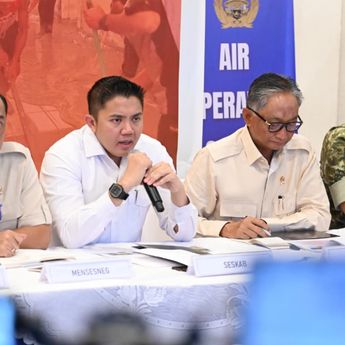 Seskab Teddy: Sejak Hari Pertama, Penanganan Bencana Sumatra Sudah Berskala Nasional