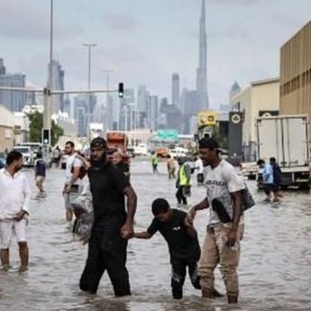 Badai dan Hujan Lebat Landa Dubai, Jalanan Terendam dan Puluhan Penerbangan Terganggu