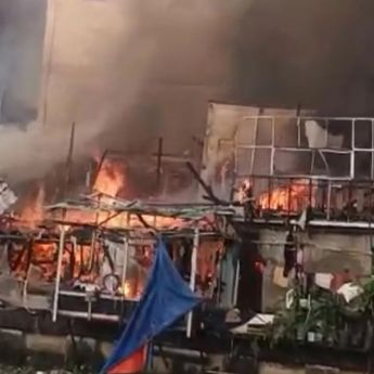 Kebakaran 14 Rumah di Jakut Diduga Akibat Korsleting Listrik