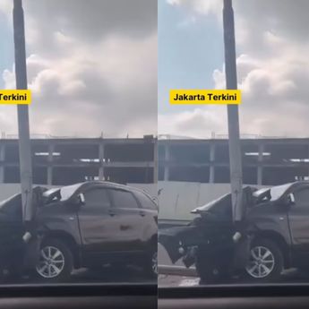 Ngeri! Mobil Keluarga Tabrak Tiang Sampai Terbelah di Bandara Soekarno Hatta