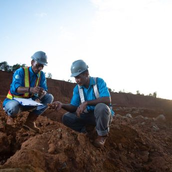 Dorong Hilirisasi, MIND ID Perkuat Peran Indonesia di Rantai Pasok Hijau Global