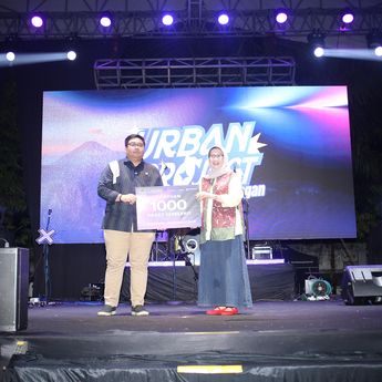 Kawendra Lukistian Salurkan 1.000 Paket Sembako untuk Korban Erupsi Semeru di Lumajang