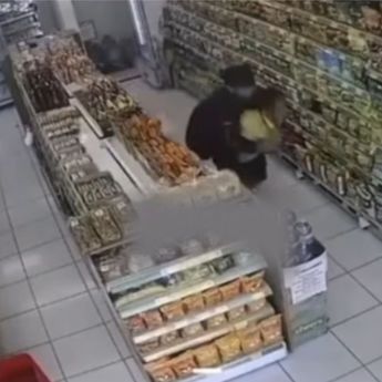 Nafsu Tak Terkendali, Pemuda di Bali Nekat Lecehkan Karyawati Minimarket