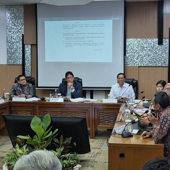 Canda Purbaya Saat Sidang Perdana Satgas P2SP: Yang Diadukan Pemerintah, Berarti Gue yang Dituntut
