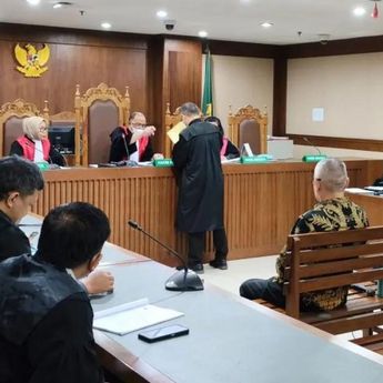 2 Terdakwa Korupsi Pengadaan LNG Diduga Rugikan Negara Rp1,77 Triliun