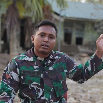 Tamiang Harus Cepat Pulih: Meski Rumah Terendam dan Jadi Korban, Prajurit TNI Tetap Bekerja