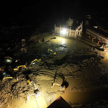 Pemerintah Terus Bersihkan Masjid Viral di Aceh Tamiang, Meski Minim Penerangan