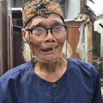 Dihuni 12 Orang, Rumah Diding Boneng Roboh Karena Lapuk