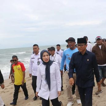 Mendes PDT Cek Kesiapan Kawasan Wisata Anyer Sambut Tahun Baru 2026