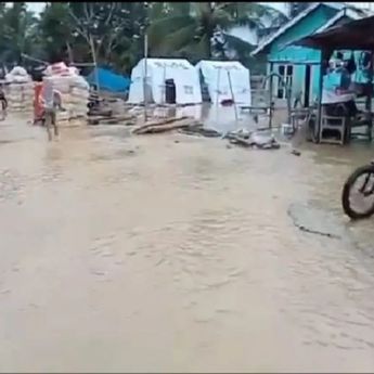 Tanggul Sungai Jebol, Banjir Kembali Rendam Permukiman Warga Aceh Tamiang