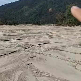 Banjir Bandang Ubah Sungai Lokop Aceh Timur Jadi Lautan Pasir