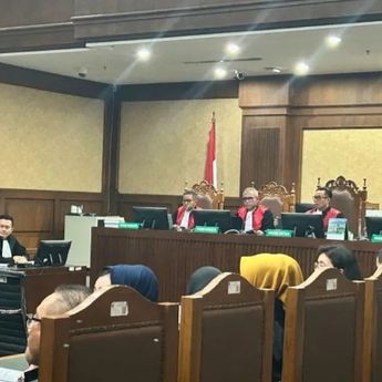 Nadiem Didakwa Rugikan Negara Rp2,18 Triliun Terkait Kasus Chromebook