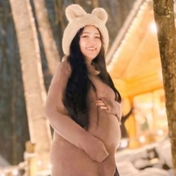 Via Vallen Umumkan Kehamilan Anak Kedua Saat Berlibur di Jepang