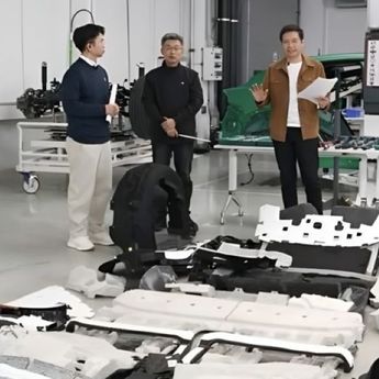 Diserang Kritik Viral, CEO Xiaomi Bongkar SUV Listrik YU7 Secara Live untuk Buktikan Kualitas Material