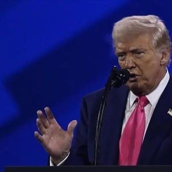 Trump Ledek Macron dan Ancam Prancis Kena Tarif 25 Persen