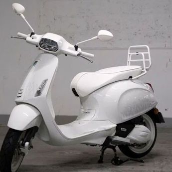 Vespa Justin Bieber Edisi Terbatas Dilelang di London, Harga Awal Cuma Rp2,26 Juta