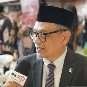 DPR Sebut Kunjungan Mendikdasmen Ke Aceh Jadi &ldquo;Obat&rdquo; Pemulihan Psikologis Siswa