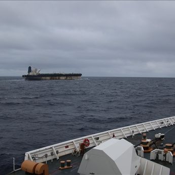 AS Sita Kapal Tanker Berbendera Rusia Pengangkut Minyak Venezuela di Atlantik Utara